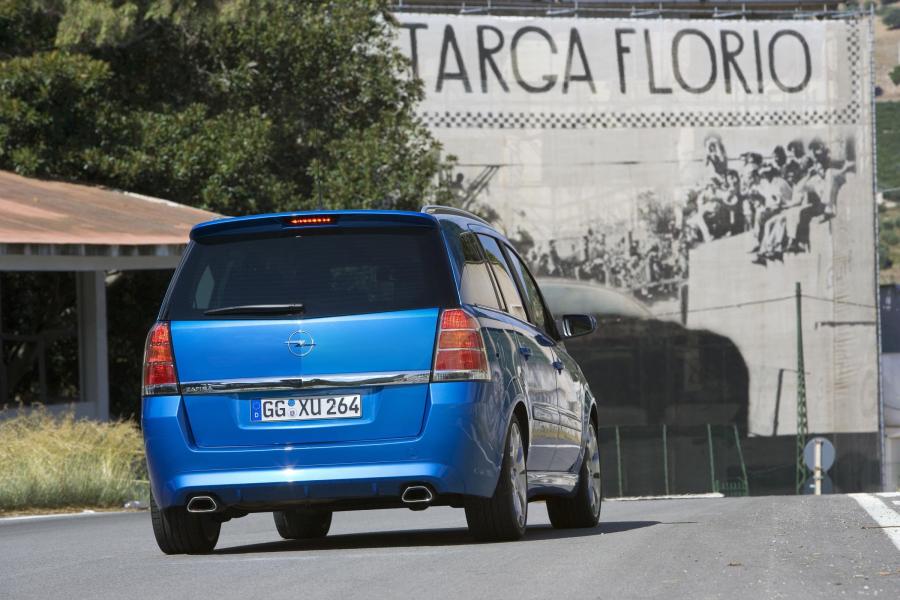  Opel Zafira OPC 2006 года  (фото 15 из 28)